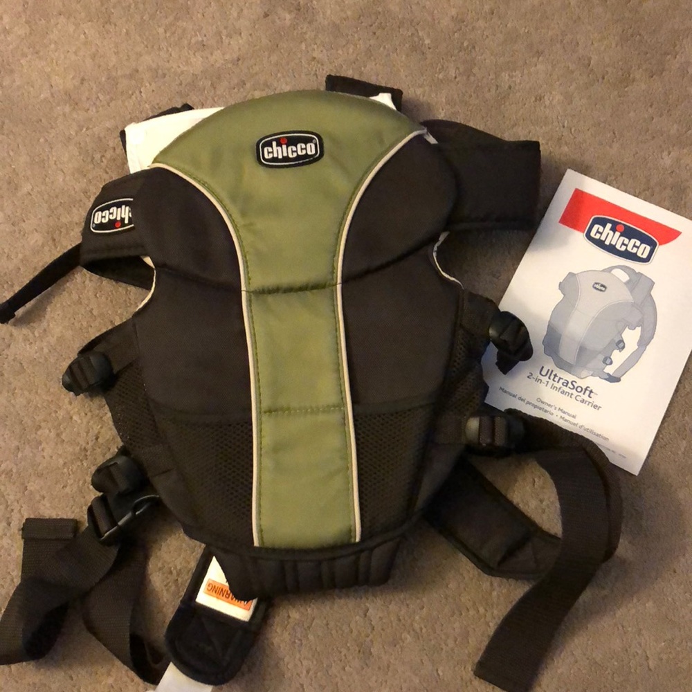 Chicco  ultra soft 2 in 1 infant carrier